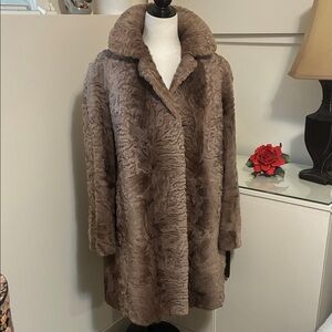 Luxurious Vintage Astrakhan Lamb Fur Coat in Brown Size L